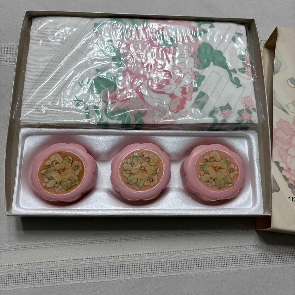 Vintage Avon Collection‎ Tender Blossoms Guest Soaps Set Grandma Cottage